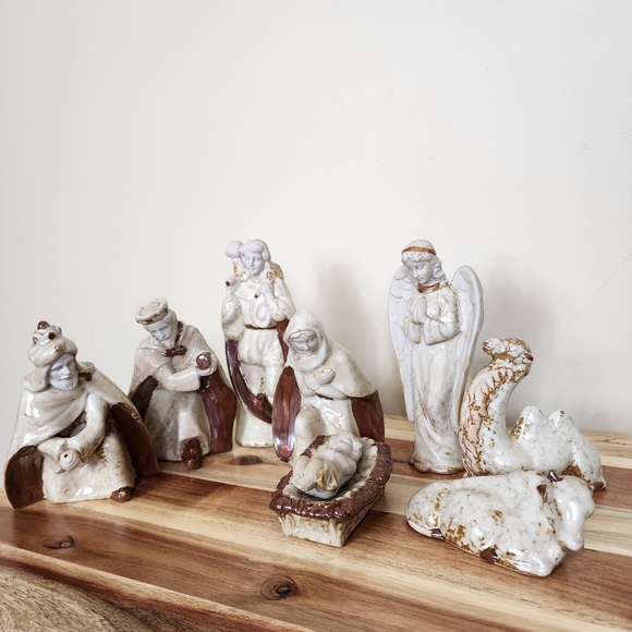 Glazed Ceramic Nativity Scene Set Rustic Minimalist Christmas Decor - Picture 14 of 14